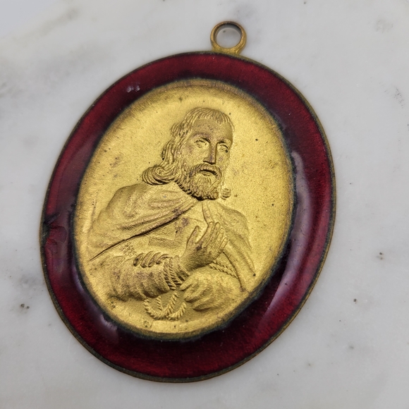 Vintage Gold and Red Oval Religious Pendant - Picture 4 of 8
